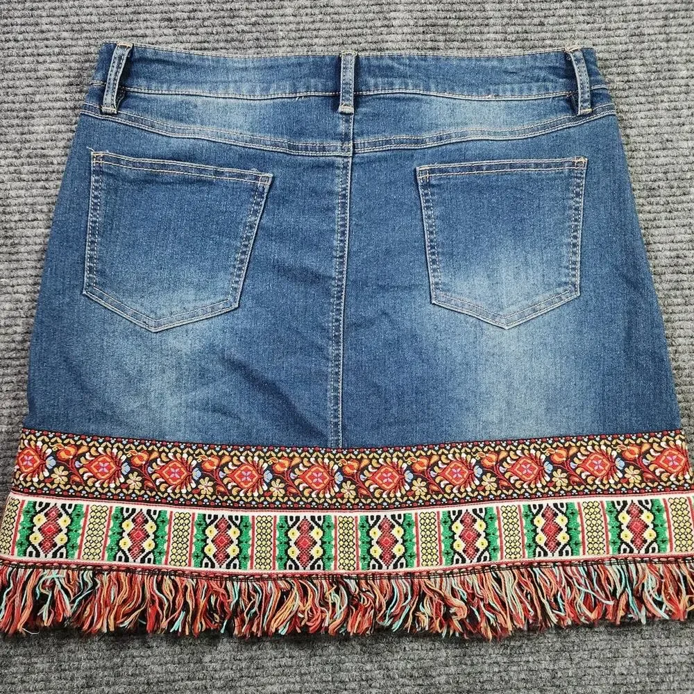 EST. 1946 Size 12 Navajo Style Button Zipper Denim Skirt Embroidered Fringe